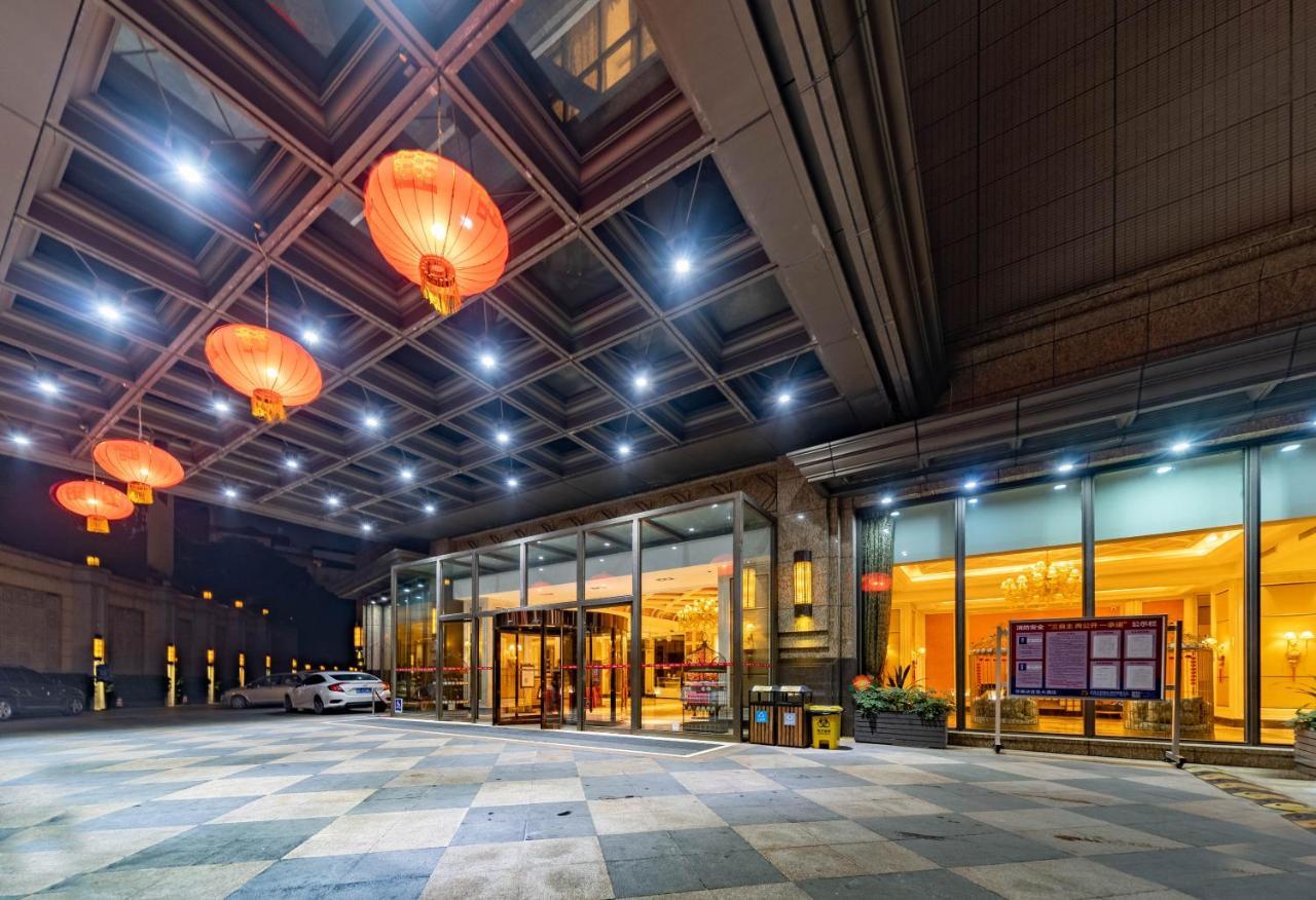 โรงแรมรามาดา ยี่ชาง อี๋ชาง ภายนอก รูปภาพ