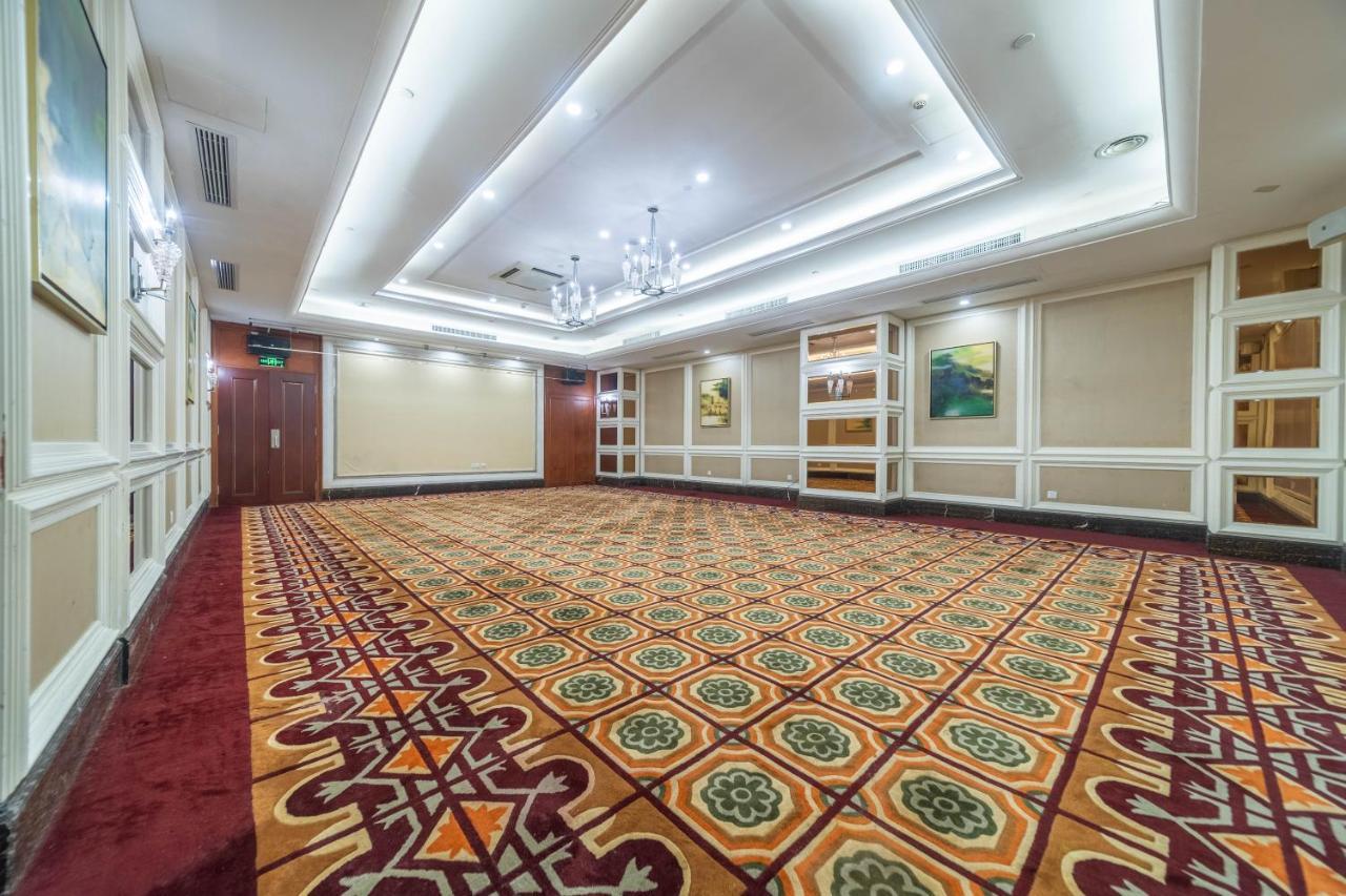 โรงแรมรามาดา ยี่ชาง อี๋ชาง ภายนอก รูปภาพ